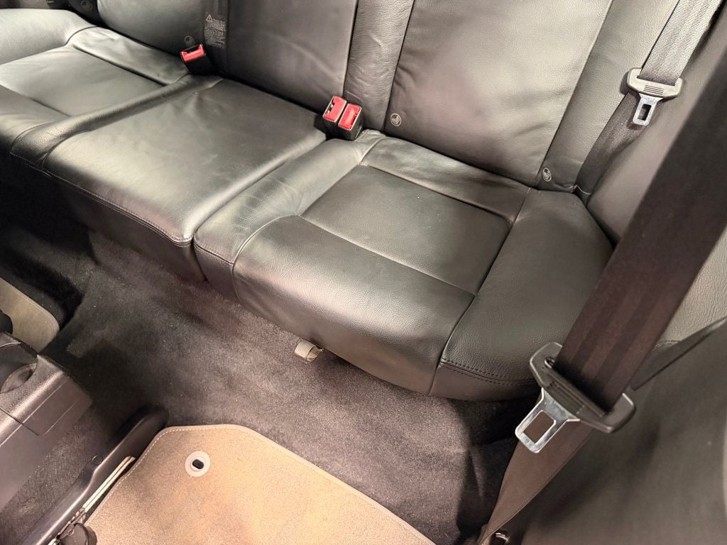 2004 Volkswagen R32 2dr Hatchback 6-Speed Manual - 22987861 - 16