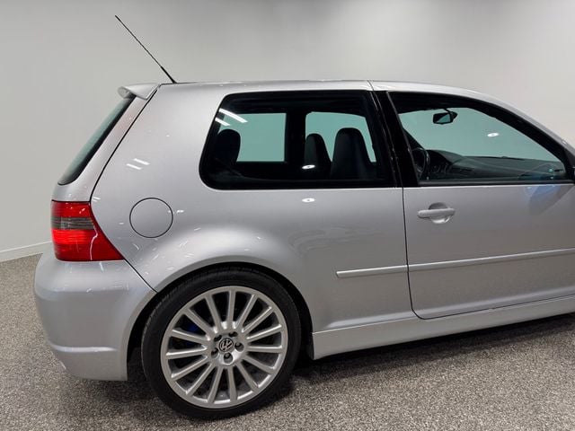 2004 Volkswagen R32 2dr Hatchback 6-Speed Manual - 22987861 - 22