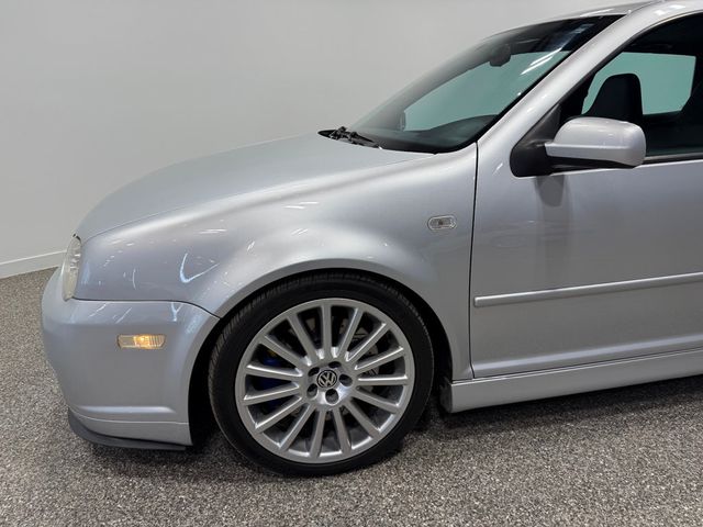 2004 Volkswagen R32 2dr Hatchback 6-Speed Manual - 22987861 - 25