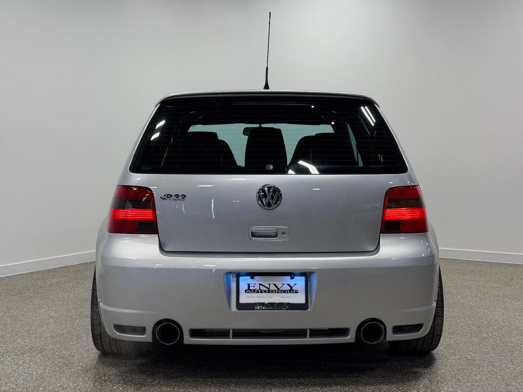 2004 Volkswagen R32 2dr Hatchback 6-Speed Manual - 22987861 - 29