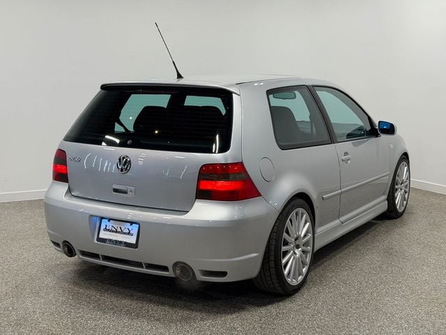 2004 Volkswagen R32 2dr Hatchback 6-Speed Manual - 22987861 - 30