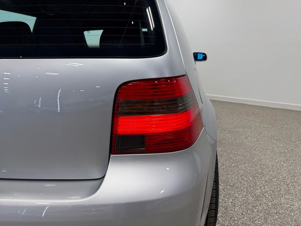 2004 Volkswagen R32 2dr Hatchback 6-Speed Manual - 22987861 - 33