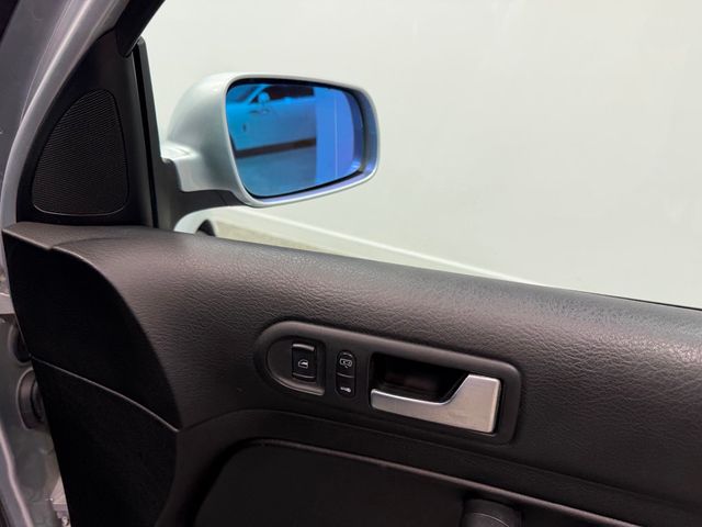 2004 Volkswagen R32 2dr Hatchback 6-Speed Manual - 22987861 - 34