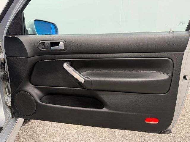 2004 Volkswagen R32 2dr Hatchback 6-Speed Manual - 22987861 - 36