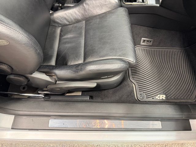 2004 Volkswagen R32 2dr Hatchback 6-Speed Manual - 22987861 - 38