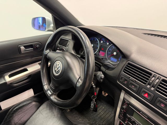 2004 Volkswagen R32 2dr Hatchback 6-Speed Manual - 22987861 - 42