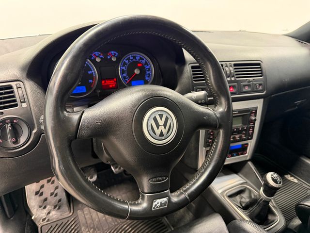 2004 Volkswagen R32 2dr Hatchback 6-Speed Manual - 22987861 - 45