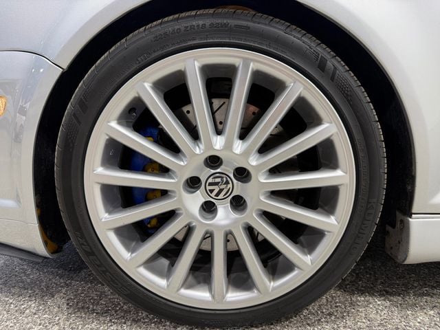 2004 Volkswagen R32 2dr Hatchback 6-Speed Manual - 22987861 - 8