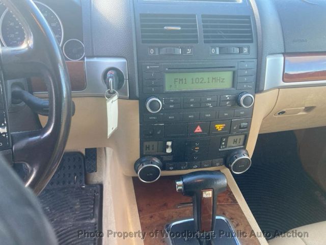 2004 Volkswagen Touareg 4dr V6 - 22961593 - 7