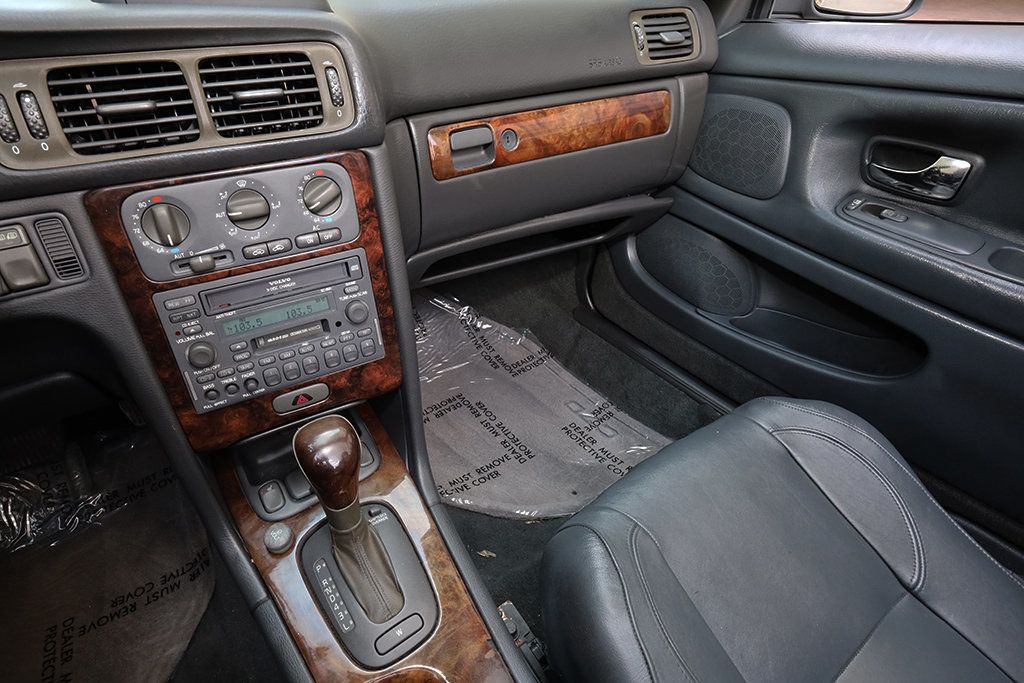 2004 Volvo C70 2dr Convertible 2.3L Turbo Automatic - 23043361 - 32