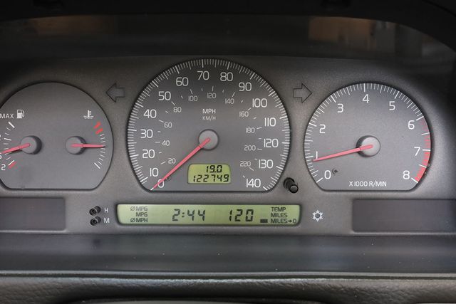 2004 Volvo C70 2dr Convertible 2.3L Turbo Automatic - 23043361 - 37