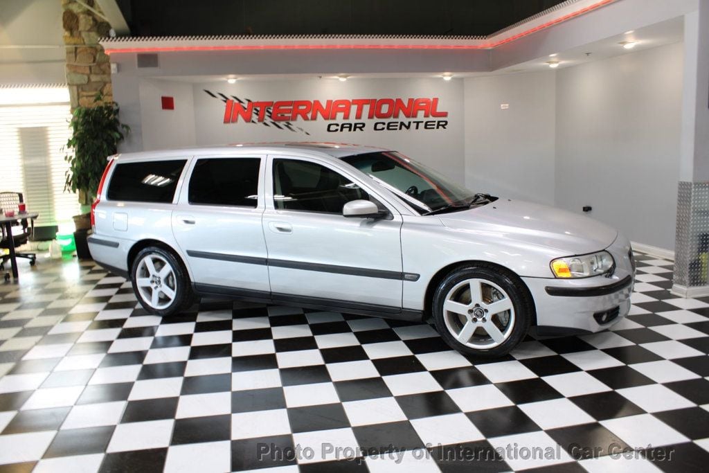 2004 Volvo V70 R - New tires - Just serviced!  - 22454197 - 1