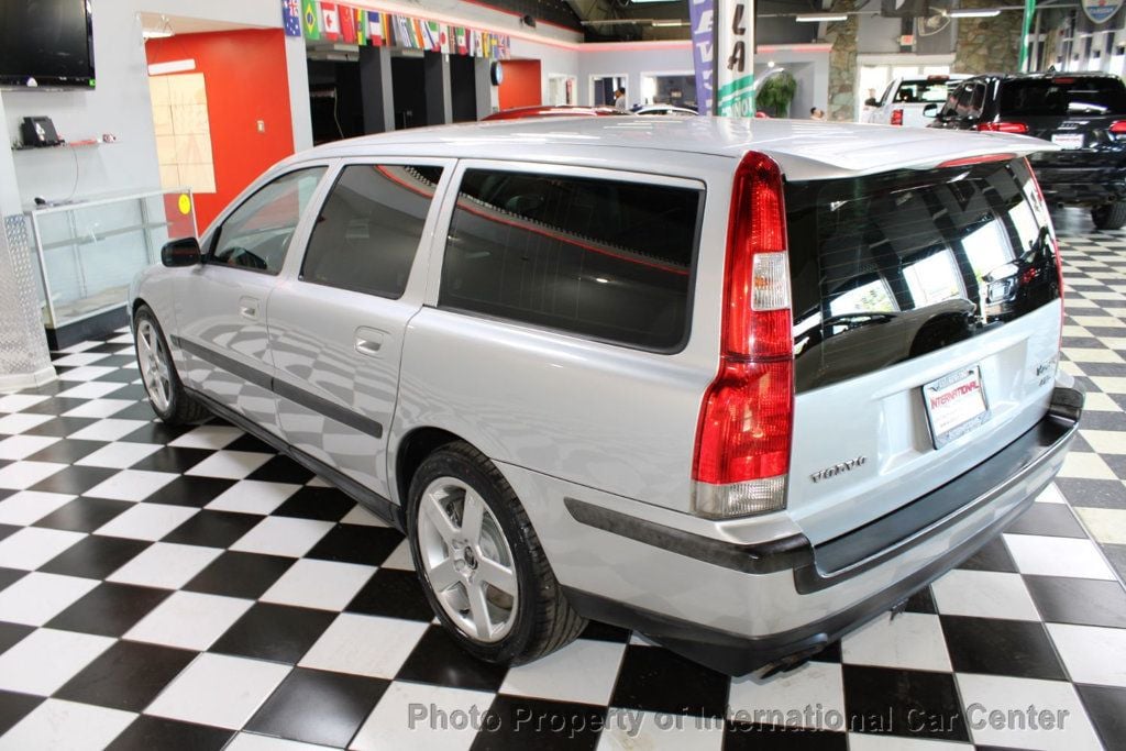 2004 Volvo V70 R - New tires - Just serviced!  - 22454197 - 6