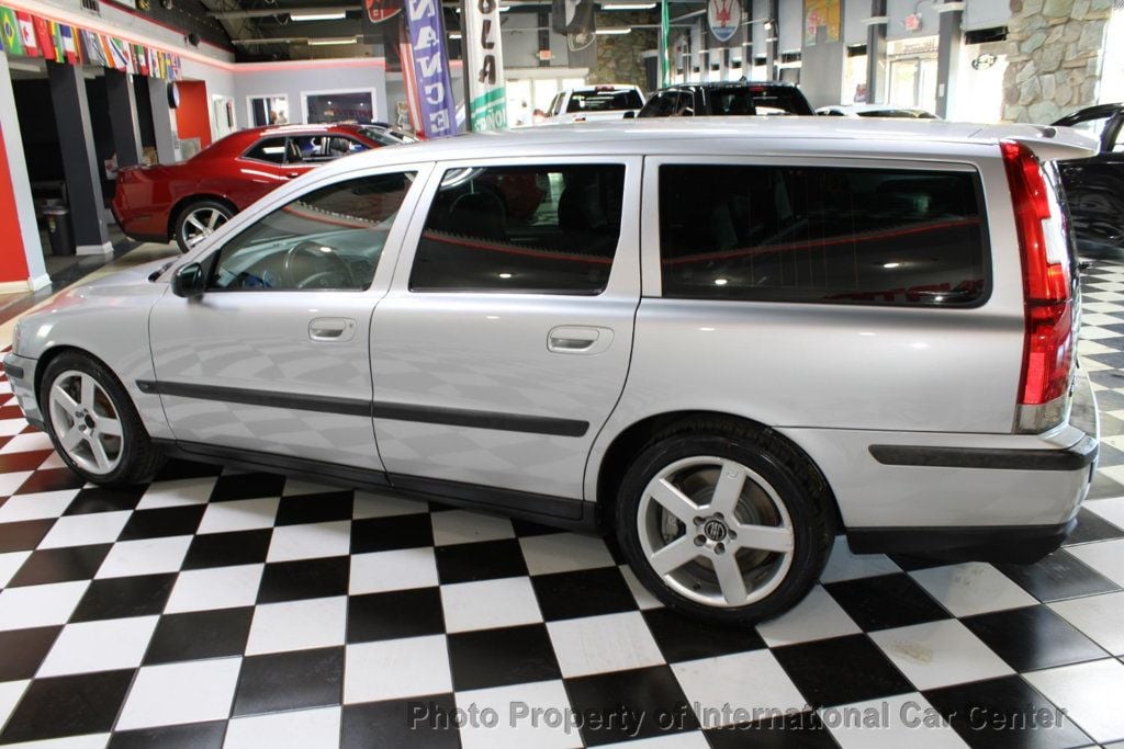 2004 Volvo V70 R - New tires - Just serviced!  - 22454197 - 7