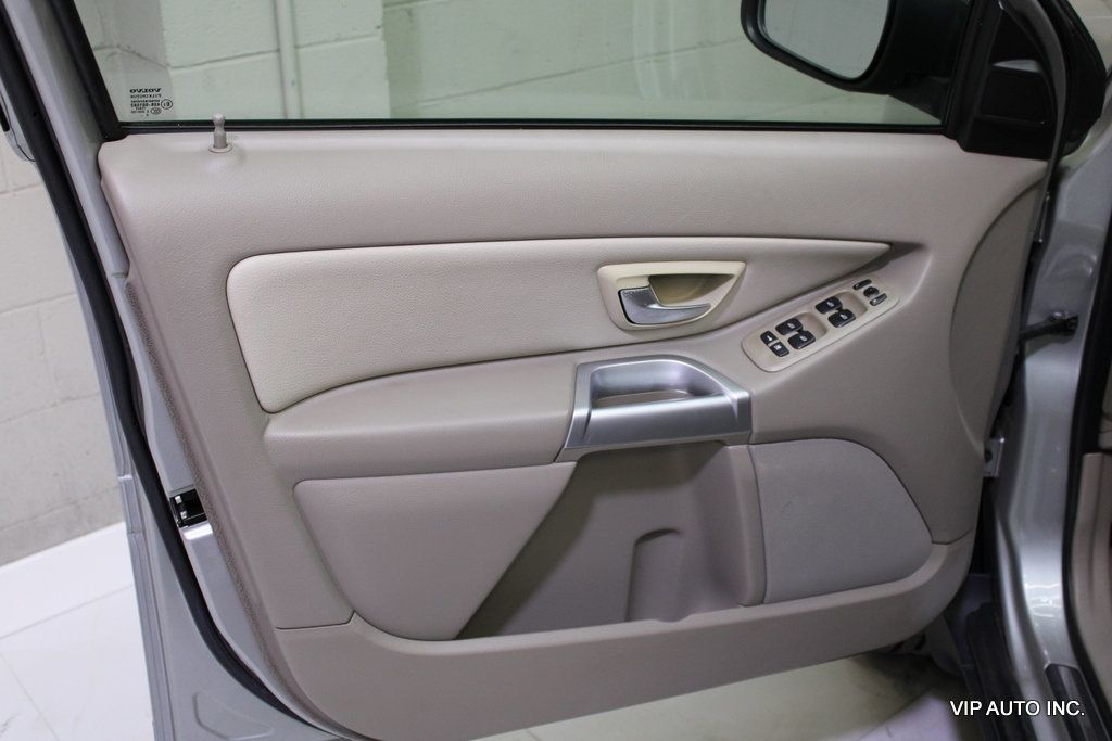 2004 Volvo XC90 4dr 2.5L Turbo w/Sunroof/3rd Row - 23070827 - 12