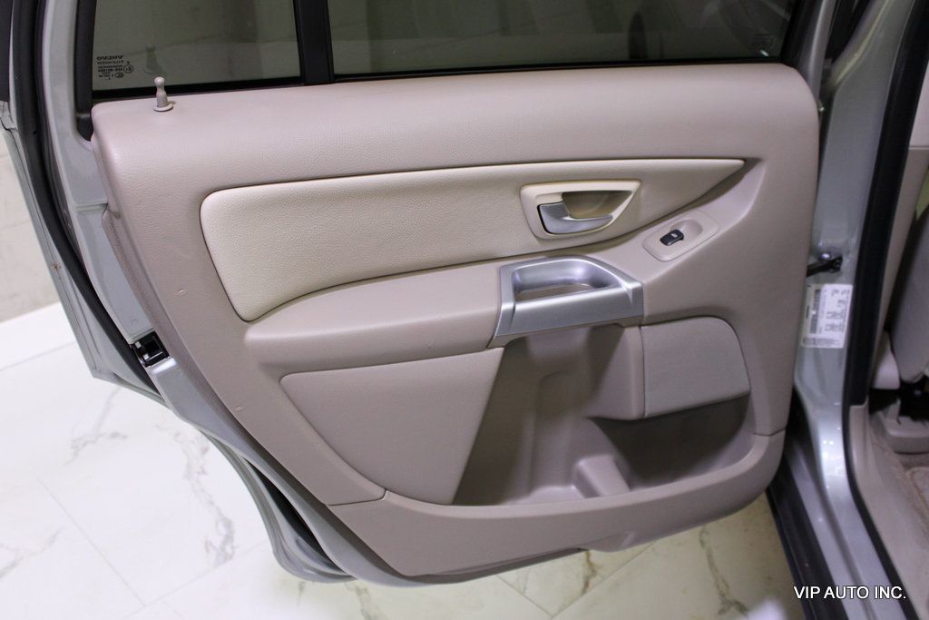 2004 Volvo XC90 4dr 2.5L Turbo w/Sunroof/3rd Row - 23070827 - 14