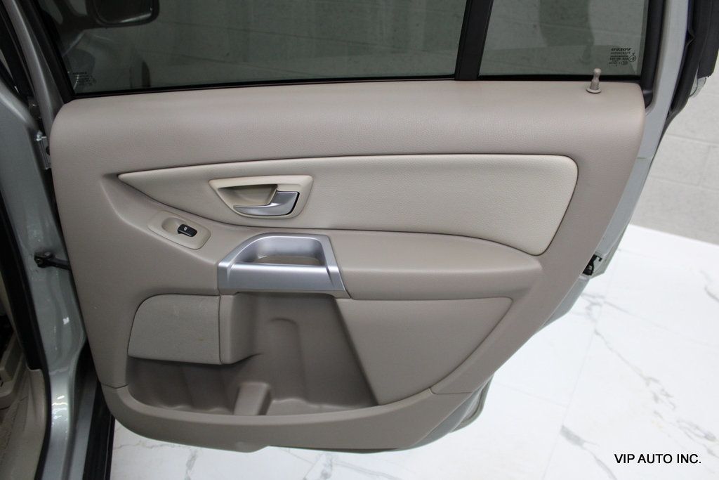 2004 Volvo XC90 4dr 2.5L Turbo w/Sunroof/3rd Row - 23070827 - 15