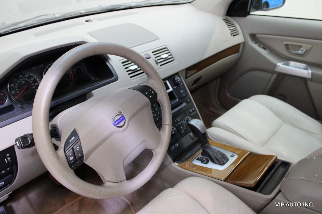 2004 Volvo XC90 4dr 2.5L Turbo w/Sunroof/3rd Row - 23070827 - 16
