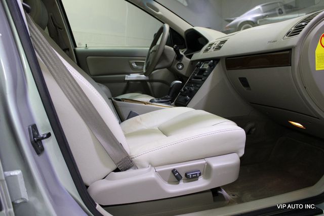 2004 Volvo XC90 4dr 2.5L Turbo w/Sunroof/3rd Row - 23070827 - 22