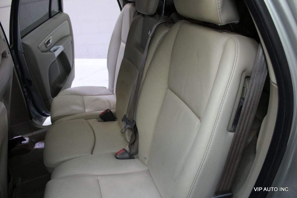2004 Volvo XC90 4dr 2.5L Turbo w/Sunroof/3rd Row - 23070827 - 27