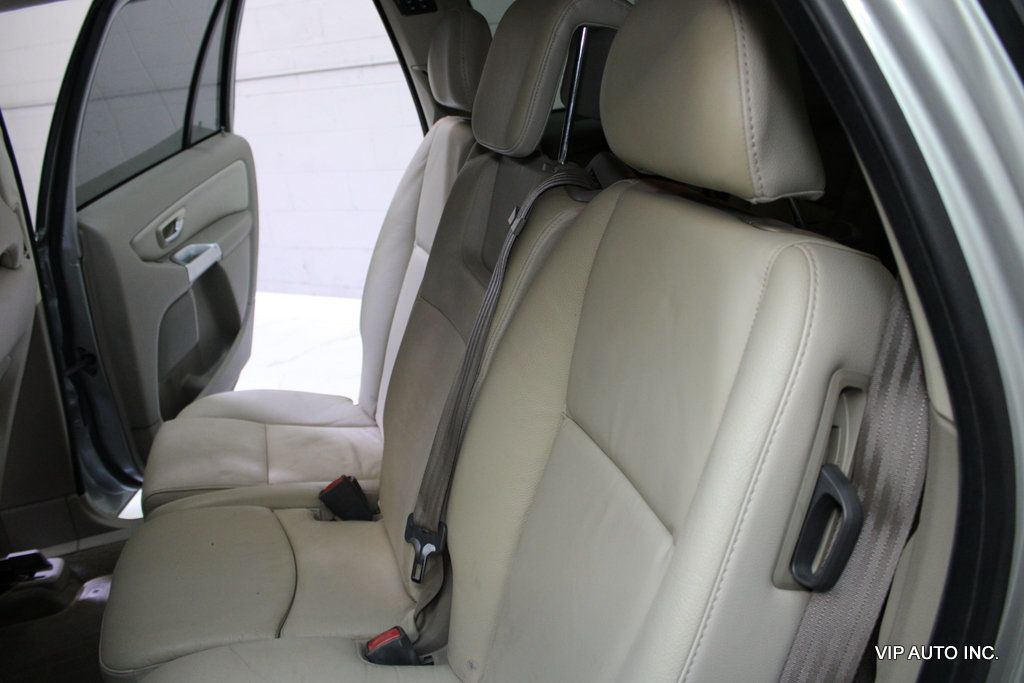 2004 Volvo XC90 4dr 2.5L Turbo w/Sunroof/3rd Row - 23070827 - 30