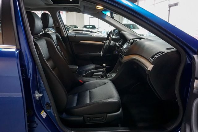 2005 Acura TSX *6-Speed Manual* *Arctic Blue w/ Black Leather*  - 22993638 - 30