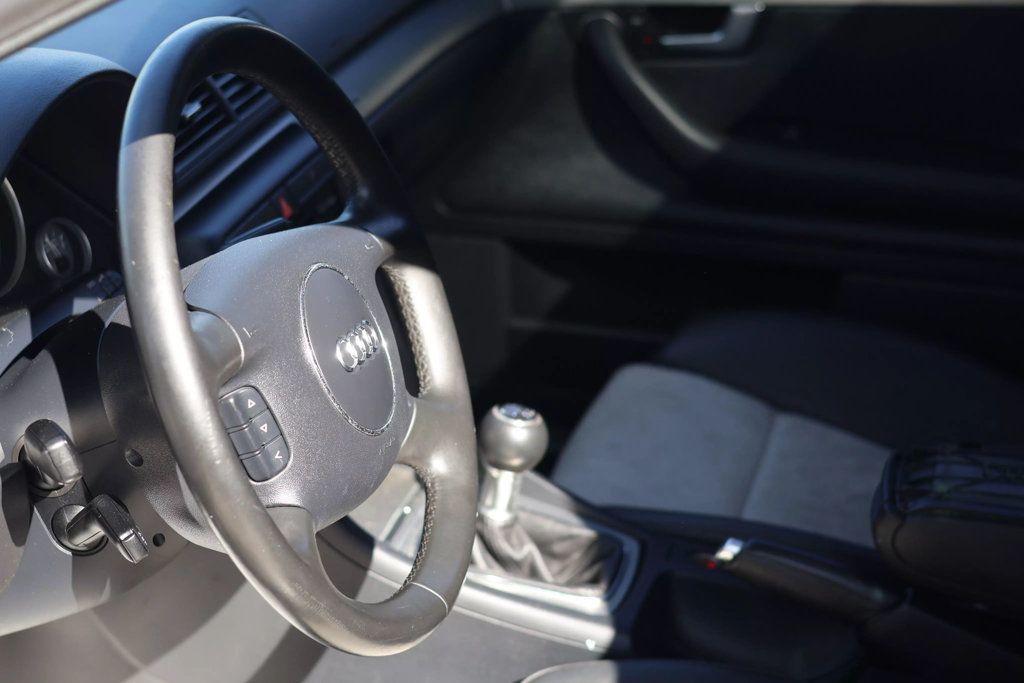 2005 Audi S4 VERY RARE MANUAL TRANS, V8 QUATTRO, BLACKOUT WHEELS, SUNROOF!!!! - 22764047 - 10