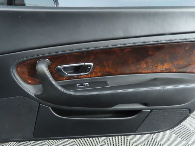 2005 Bentley Continental 2dr Coupe GT - 22978544 - 24