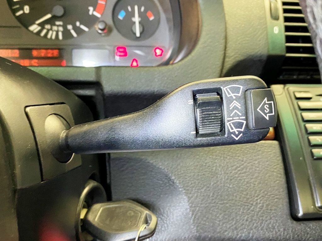 2005 BMW X5 3.0i - 22915826 - 26