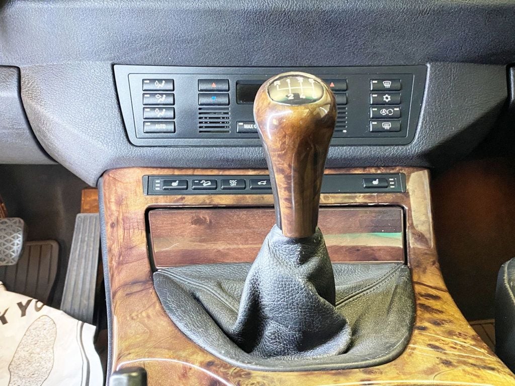 2005 BMW X5 Manual Transmission !  - 22915826 - 33