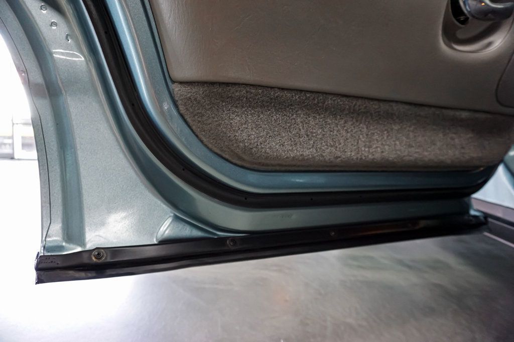 2005 Buick Park Avenue *Ultra Luxury Package* *3.8L V6 Supercharged* *Low Miles* - 22905791 - 74