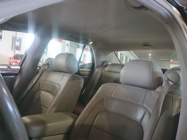 2005 Cadillac DeVille 4dr Sedan DTS Clean Carfax Florida Car - 22974277 - 16