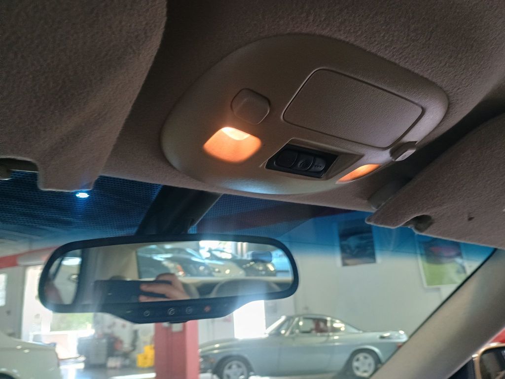 2005 Cadillac DeVille 4dr Sedan DTS Clean Carfax Florida Car - 22974277 - 24