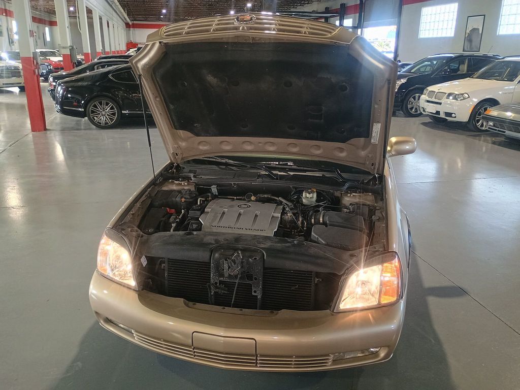 2005 Cadillac DeVille 4dr Sedan DTS Clean Carfax Florida Car - 22974277 - 38