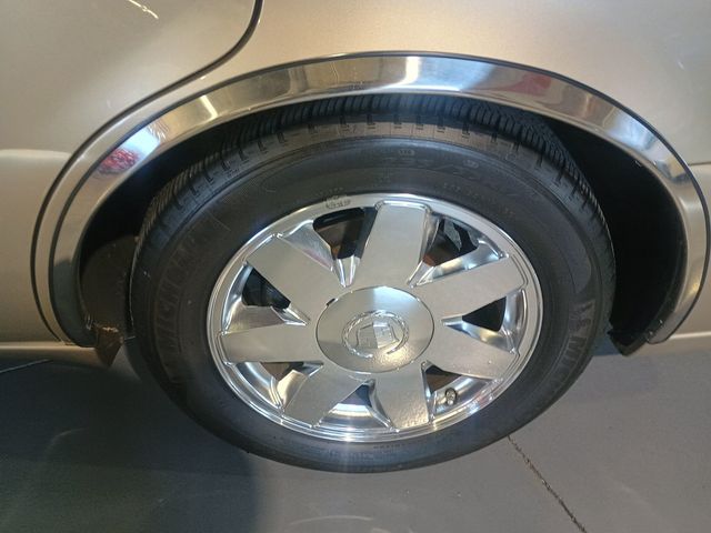 2005 Cadillac DeVille 4dr Sedan DTS Clean Carfax Florida Car - 22974277 - 47