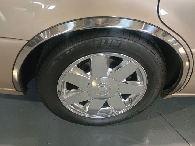 2005 Cadillac DeVille 4dr Sedan DTS Clean Carfax Florida Car - 22974277 - 48