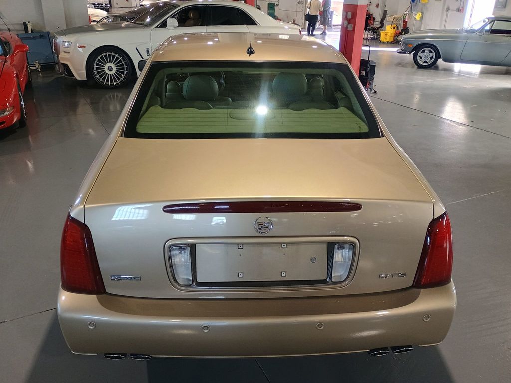 2005 Cadillac DeVille 4dr Sedan DTS Clean Carfax Florida Car - 22974277 - 4