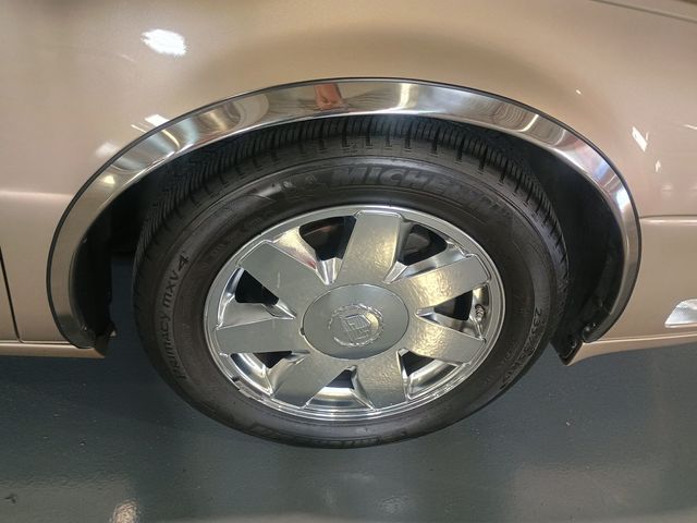 2005 Cadillac DeVille 4dr Sedan DTS Clean Carfax Florida Car - 22974277 - 49