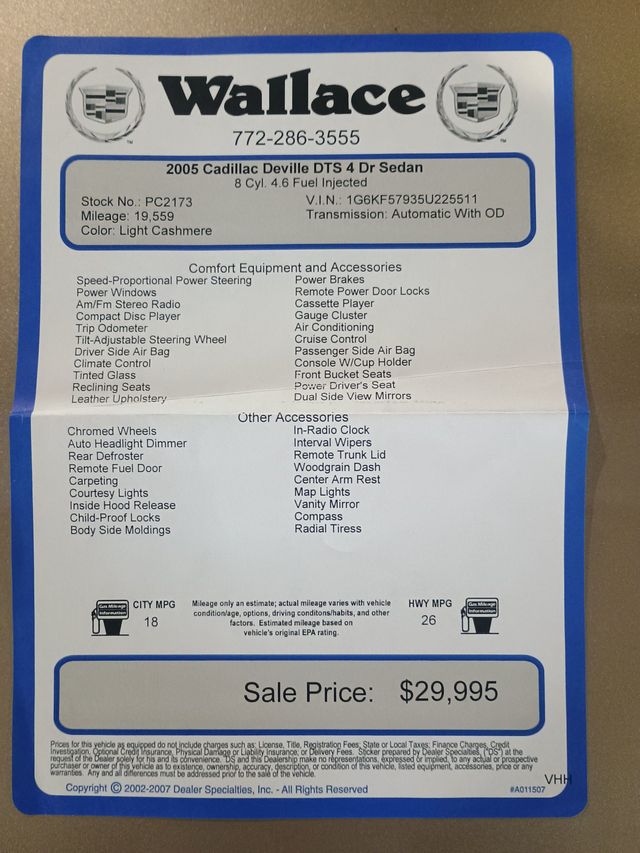 2005 Cadillac DeVille 4dr Sedan DTS Clean Carfax Florida Car - 22974277 - 51