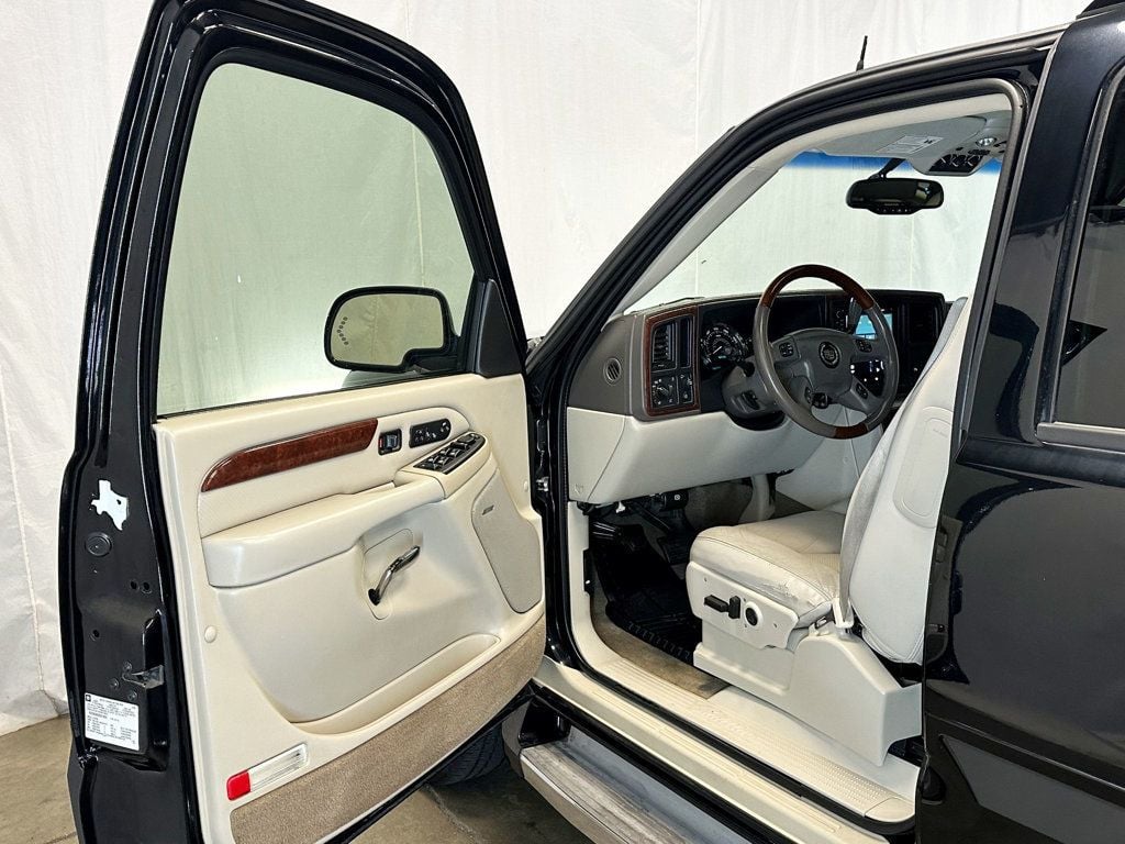 2005 Cadillac Escalade 4dr 2WD - 23053939 - 15