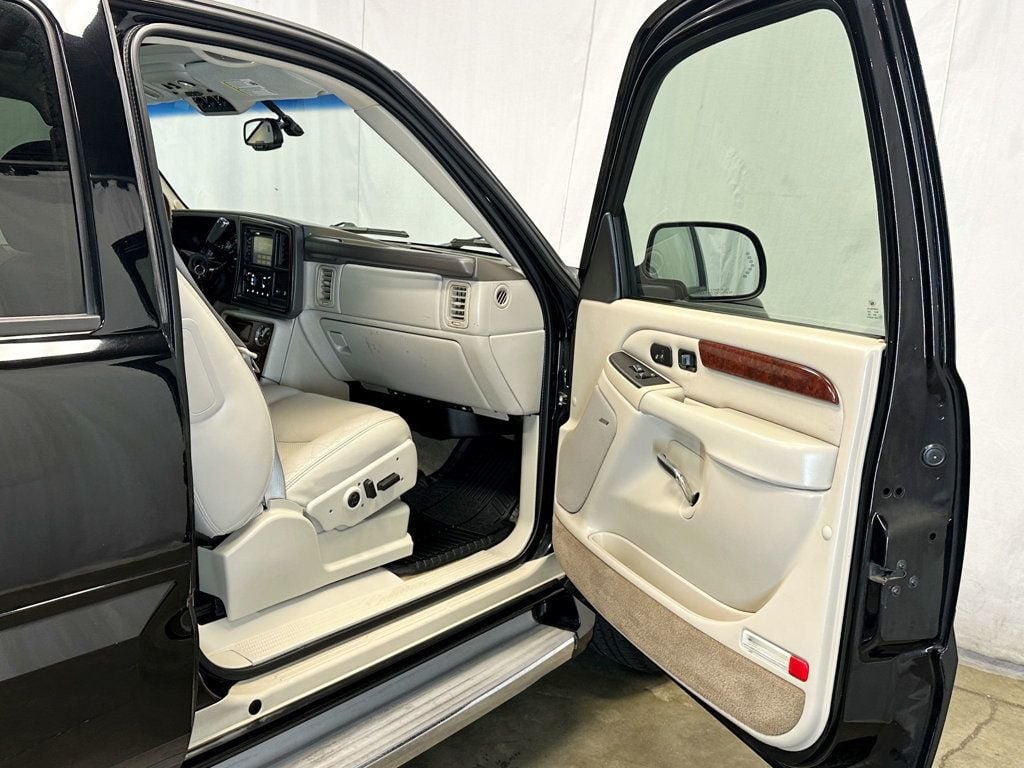 2005 Cadillac Escalade 4dr 2WD - 23053939 - 16