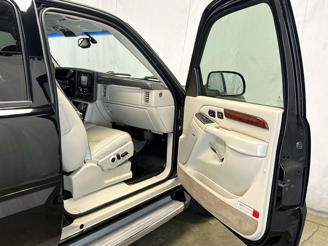 2005 Cadillac Escalade 4dr 2WD - 23053939 - 16