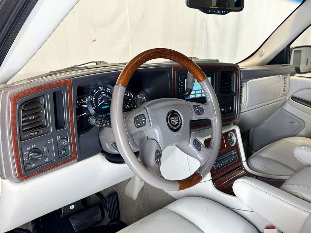 2005 Cadillac Escalade 4dr 2WD - 23053939 - 23