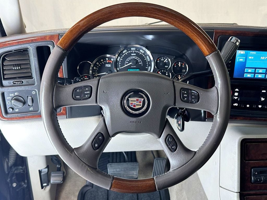 2005 Cadillac Escalade 4dr 2WD - 23053939 - 25