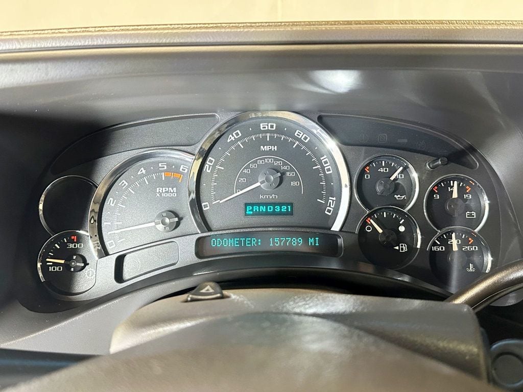2005 Cadillac Escalade 4dr 2WD - 23053939 - 26