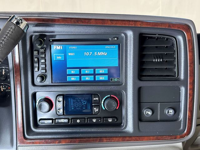 2005 Cadillac Escalade 4dr 2WD - 23053939 - 28