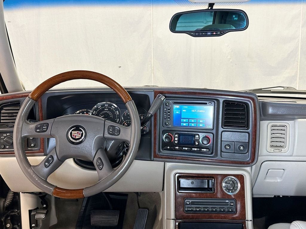 2005 Cadillac Escalade 4dr 2WD - 23053939 - 31