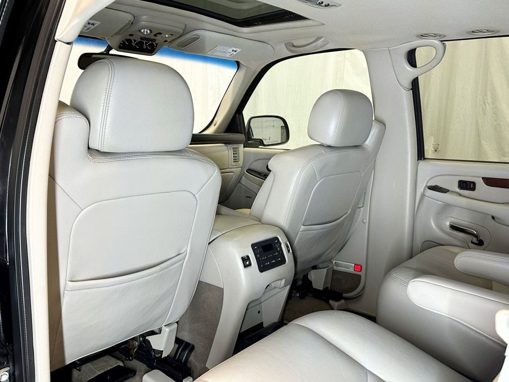 2005 Cadillac Escalade 4dr 2WD - 23053939 - 34
