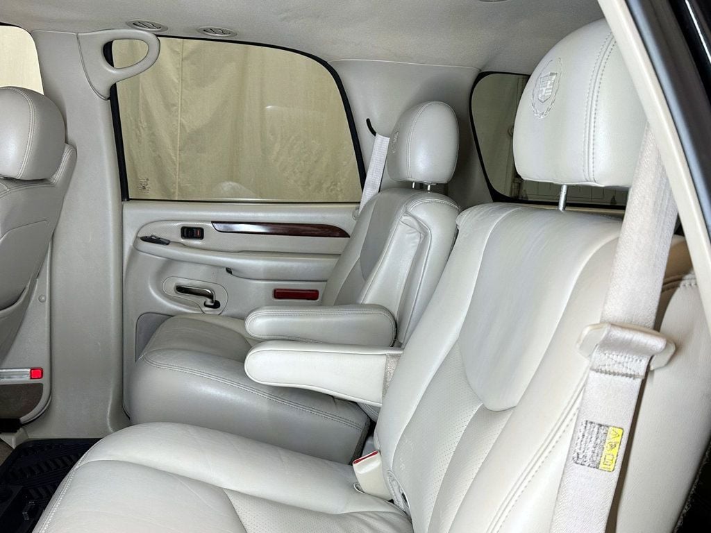 2005 Cadillac Escalade 4dr 2WD - 23053939 - 36