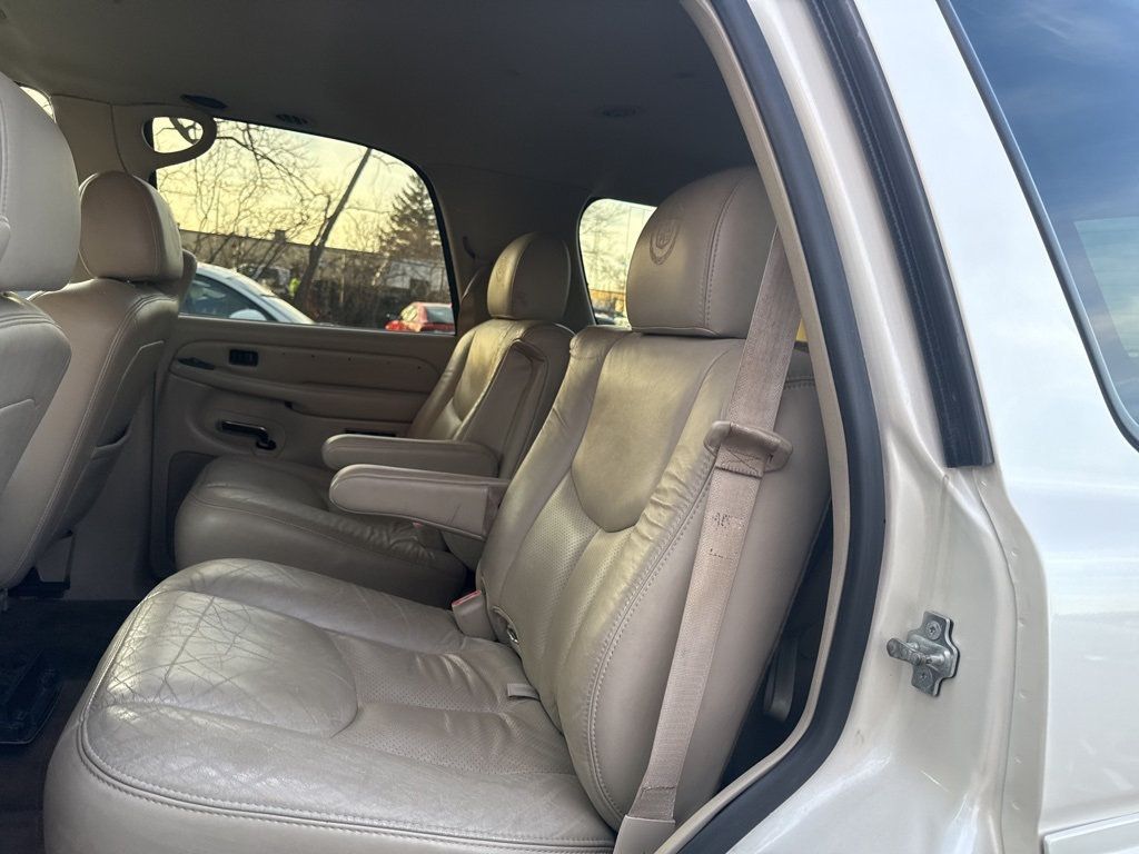 2005 Cadillac Escalade 4dr AWD - 22963497 - 8